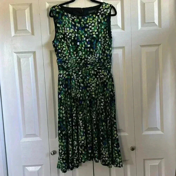 Jessica Howard Geometric Print Dress size 10 - Picture 1 of 5